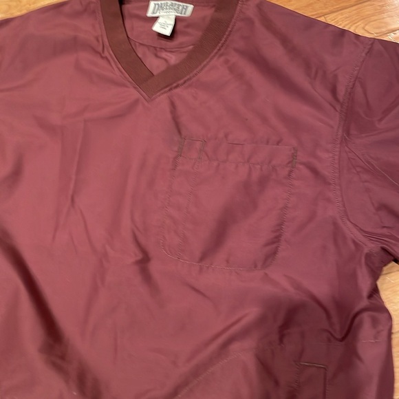 Duluth trading Company men’s V-neck lightweight windbreaker large - Picture 3 of 5